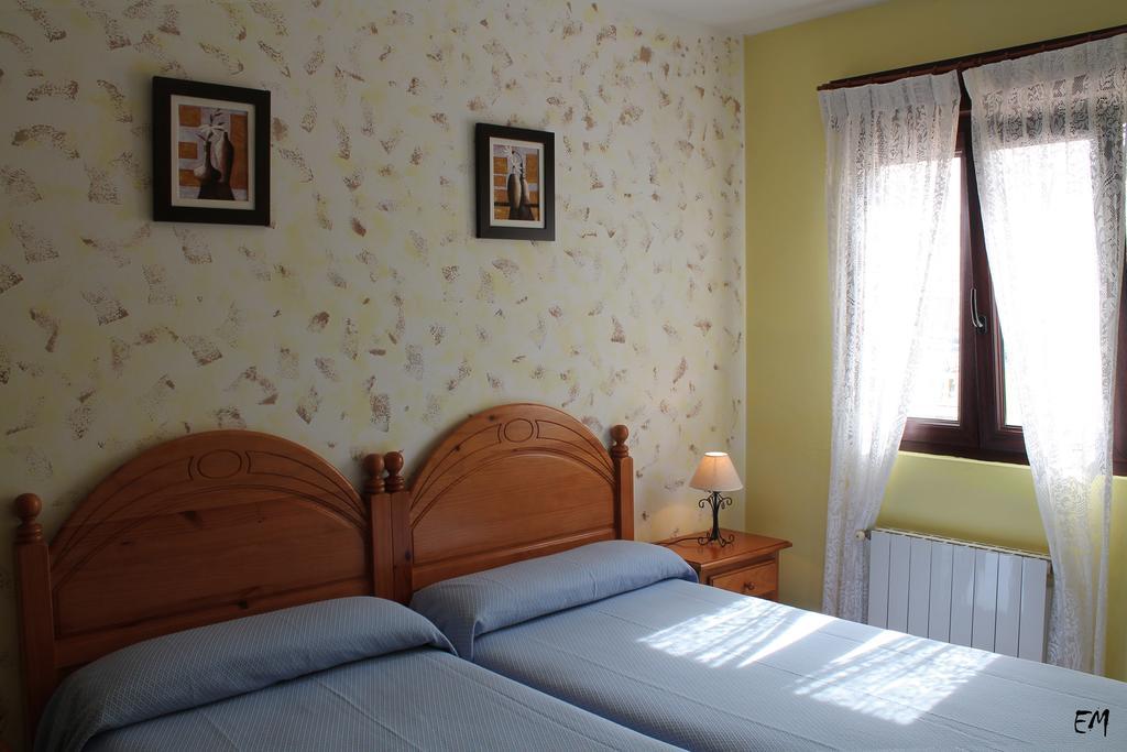 Pension Vega De Pas Comillas Exteriér fotografie