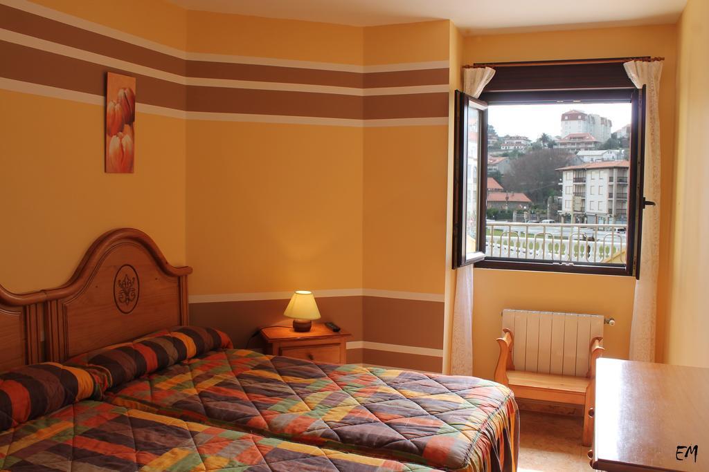 Pension Vega De Pas Comillas Exteriér fotografie