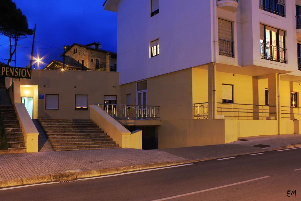 Pension Vega De Pas Comillas Exteriér fotografie